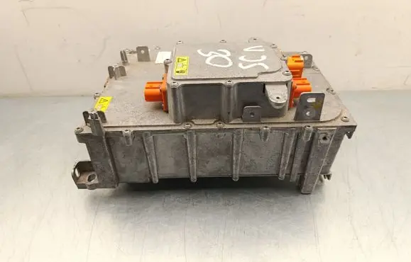 Citroen C4 III e-C4 Voltage converter inverter 9843998780