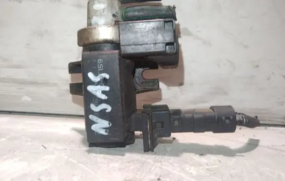 KIA Carens I Valve vacuum 