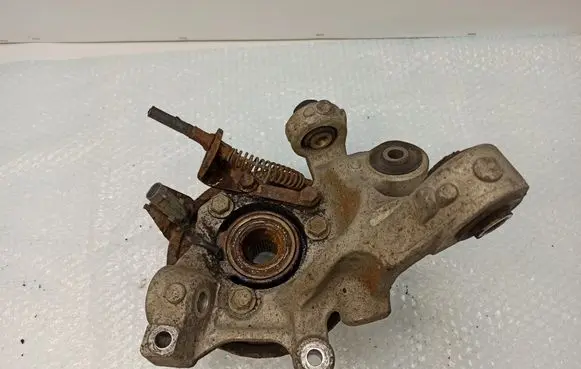 Cadillac CTS Rear wheel hub