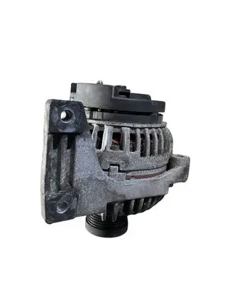 Volvo XC90 Generator/alternator 30667787 0124525060