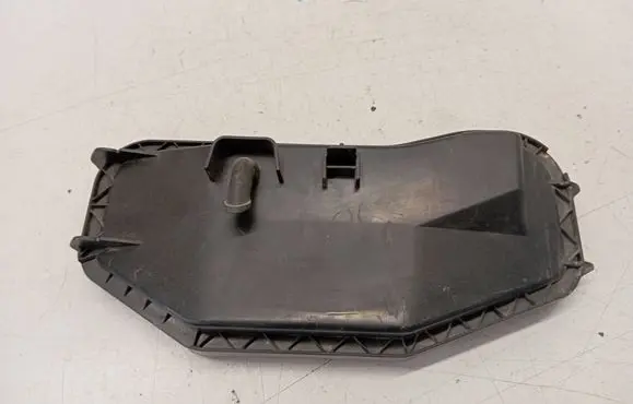 Peugeot Boxer Headlight/headlamp dust cover 20A677C1