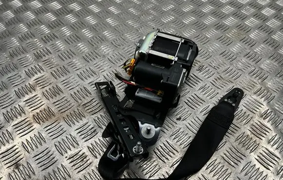 Mercedes-Benz GLC X253 C253 Front seatbelt A2058606300 061514 A0008600388