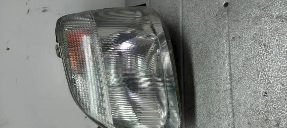 Opel Agila A Front reflector 