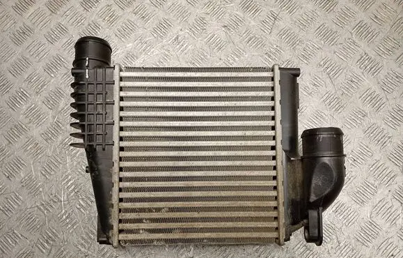 Peugeot 5008 II Intercooler radiator P9675627980