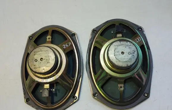 Chrysler Sebring (JS) Rear door speaker 05091019AB EASA23D22A4