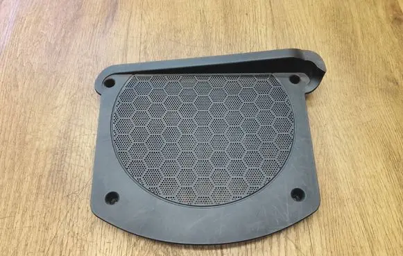 BMW X3 G01 Subwoofer grill/trim 6826949