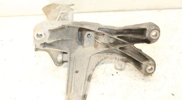 Audi Q5 SQ5 Engine mounting bracket 8K01993088E