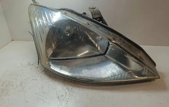 Ford Focus Headlight/headlamp 94219423