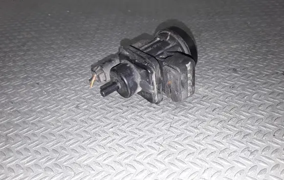 Mercedes-Benz E W210 Turbo solenoid valve A0005450427