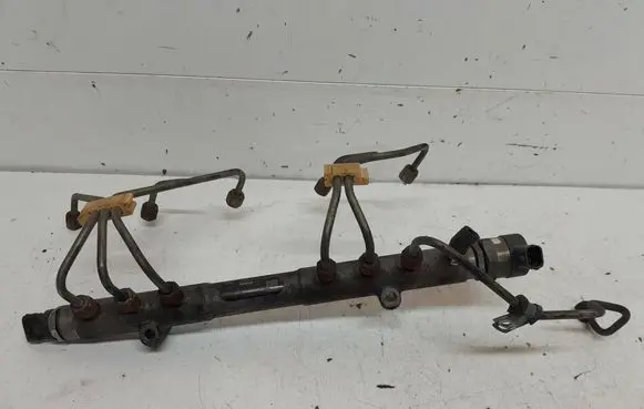 Volvo V70 Fuel main line pipe 31259011