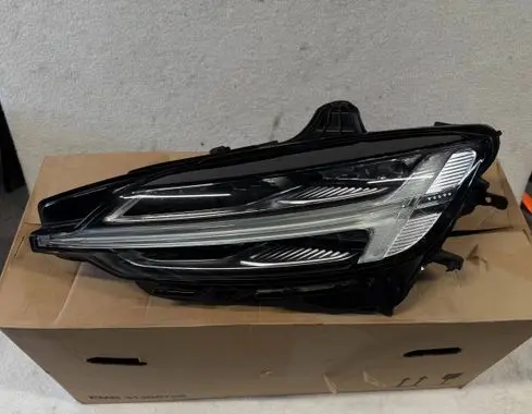 Volvo V60 Headlight/headlamp 32420490 00016575