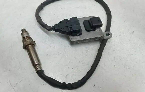Mercedes-Benz C W205 Lambda probe sensor A0009055106 0009055106 A3C00312100298