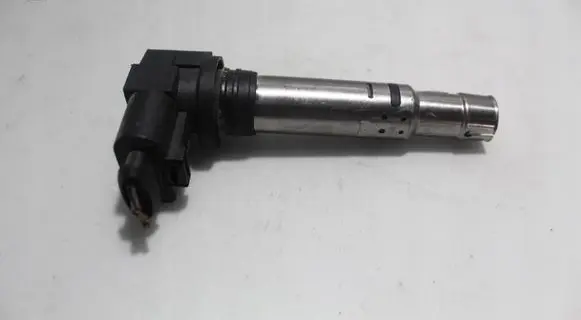High voltage ignition coil