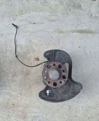 Mercedes-Benz C W204 Front wheel hub spindle knuckle