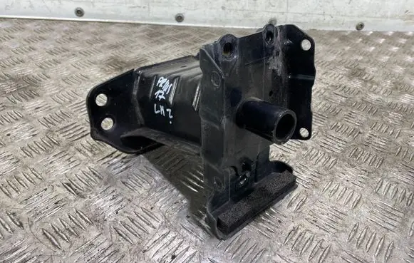 Toyota Prius (XW50) Front bumper support beam 1669137040