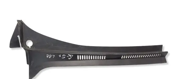 Volkswagen Golf Plus Wiper trim 5M0819404B