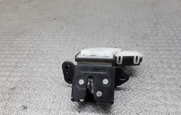 Mazda 2 Tailgate/trunk/boot lock/catch/latch C6728
