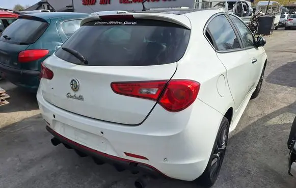 Alfa Romeo Giulietta Rear/tail lights 50513612