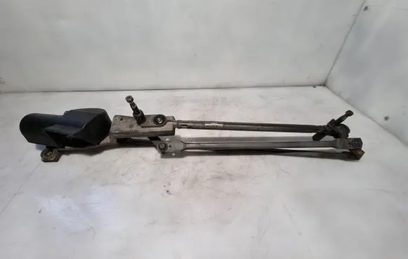 Ford Focus Front wiper linkage and motor XS4117504AH
