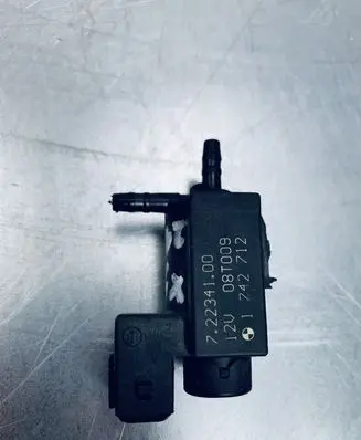 BMW X5 E70 Vacuum valve 72234100