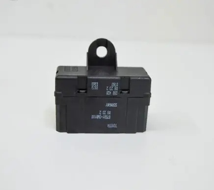 Toyota Avensis T250 Seat heating relay 875010W0100