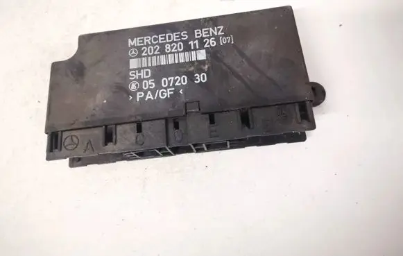 Mercedes-Benz C W202 Comfort/convenience module 2028201126