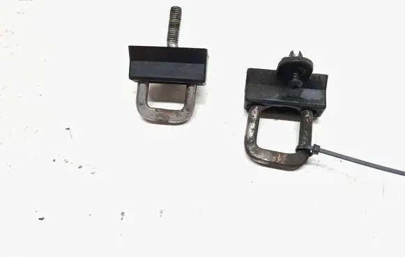 BMW 1 E82 E88 Engine bonnet/hood lock/latch loop/hook 7002012