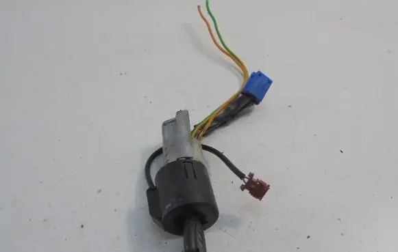 Peugeot 206 CC Ignition lock 9641551180