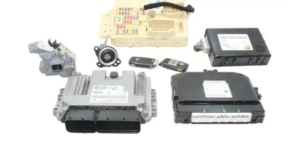 KIA Optima Engine ECU kit and lock set 391202A317 0281031521