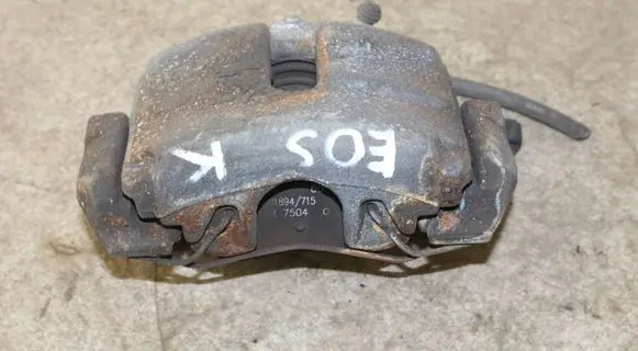 Volkswagen Eos Front brake caliper