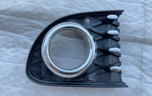 Fiat 500 Front fog light trim/grill 735619568BLCP 735619568 735619564