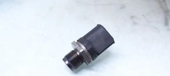 Fuel pressure sensor