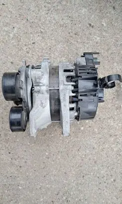 Renault Captur II Generator/alternator 2310A8061R
