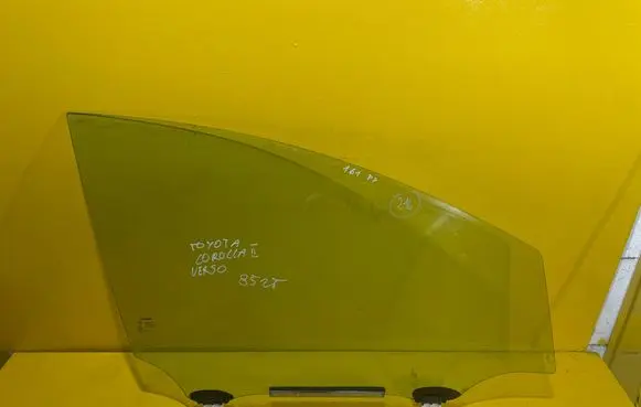 Toyota Corolla Verso AR10 Front door window glass four-door E1743R-00097