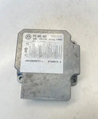 Volkswagen Touran I Airbag control unit/module 1T0909605 05H21S12 07040515
