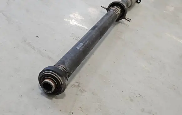 BMW 1 E82 E88 Drive shaft (set) 7574680