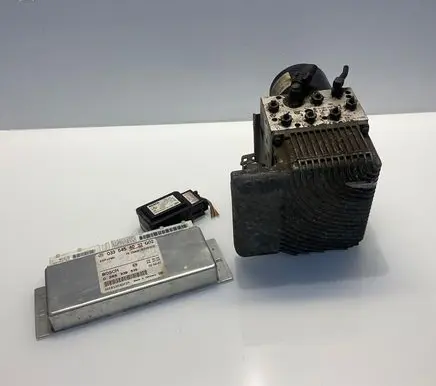 Mercedes-Benz E W211 ABS Pump A0054319612 0265250110 0054319612