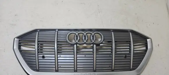 Audi e-tron Front bumper upper radiator grill 4KE853651