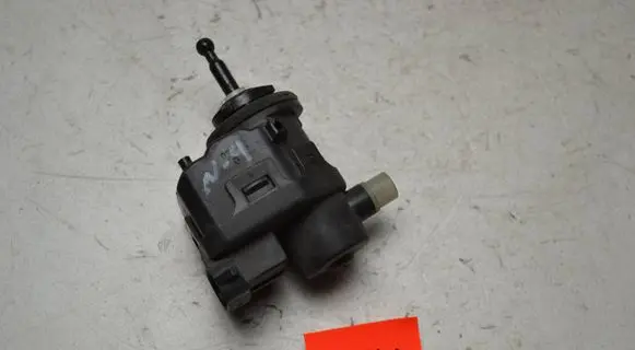 Nissan Almera N16 Headlight level adjustment motor 007878