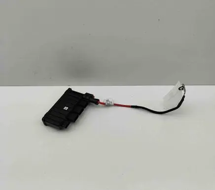 BMW 2 F44 Current control relay 8661071