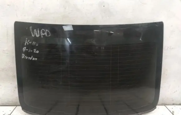 Volvo S90, V90 Rear windscreen/windshield window AS2