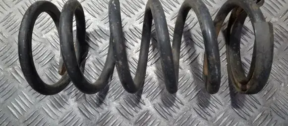 Mitsubishi Space Wagon Rear coil spring