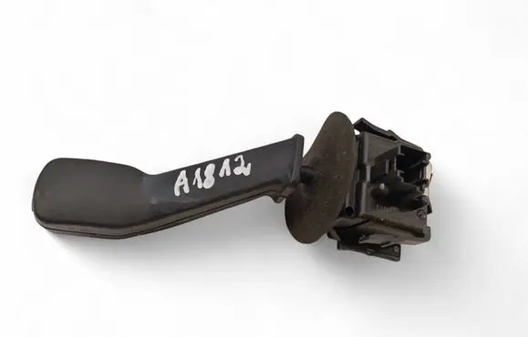 BMW 5 E39 Indicator stalk 8352172