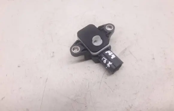 Audi A4 S4 B7 8E 8H Airbag deployment crash/impact sensor 8P0955557 030305 010741