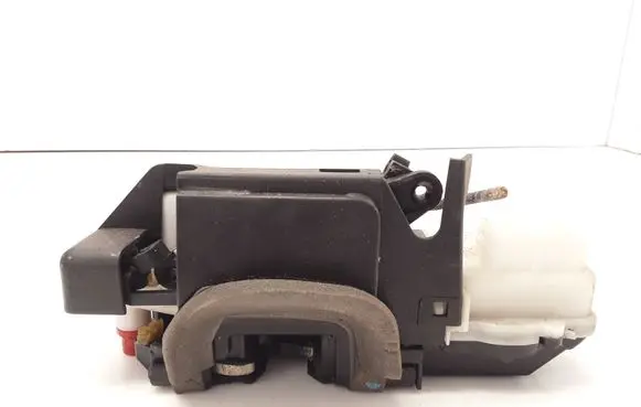 Peugeot 607 Rear door lock