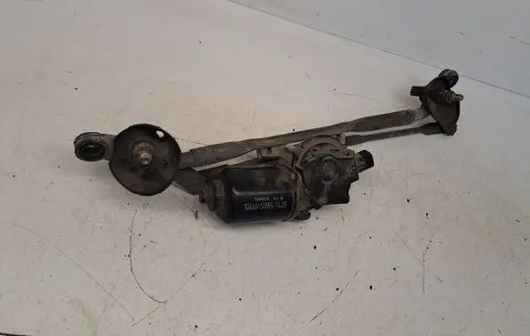 Toyota Prius (NHW20) Front wiper linkage and motor 8511047080