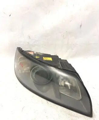 Volvo V50 Headlight/headlamp 30698896