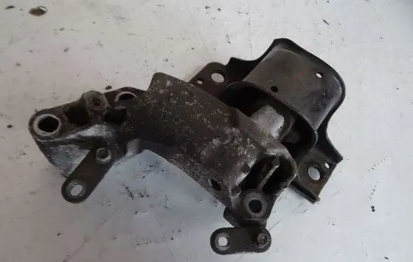 Nissan Qashqai+2 Engine mount bracket 11232JD000