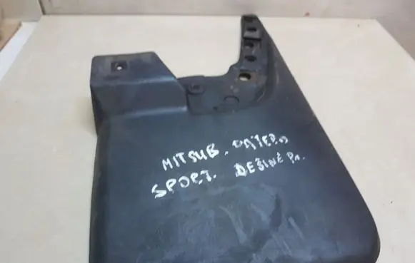 Mitsubishi Pajero Sport I Rear mudguard 