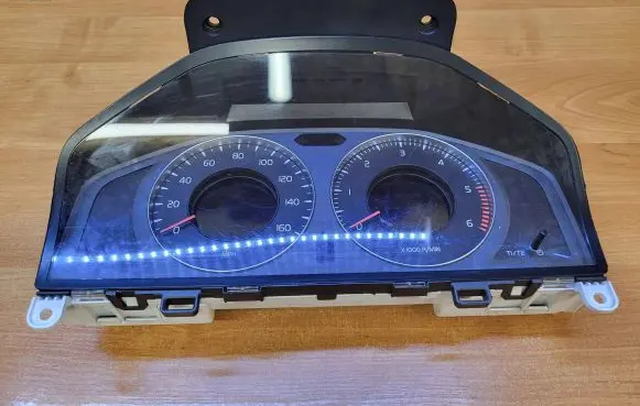 Volvo XC70 Speedometer (instrument cluster) 36000416 69199680U 31254540AA